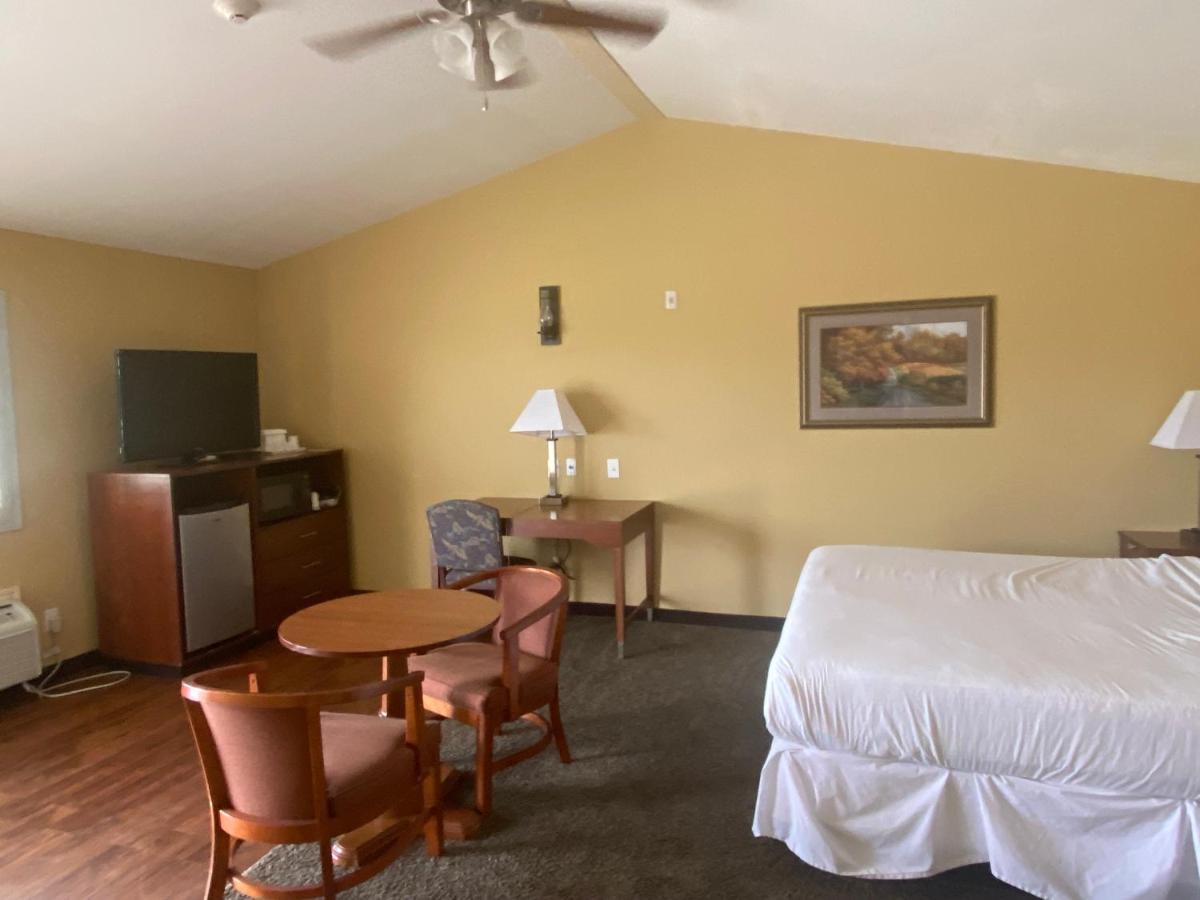 Southern Inns And Suites Now Offering Rv Spaces For Rent Yorktown Exteriér fotografie